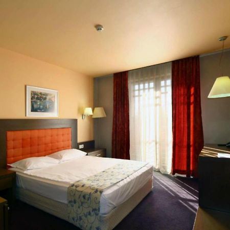 Park Hotel Romantica Svilengrad Exterior foto