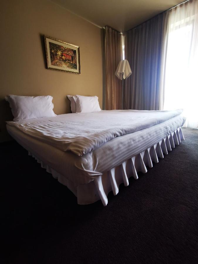 Park Hotel Romantica Svilengrad Exterior foto